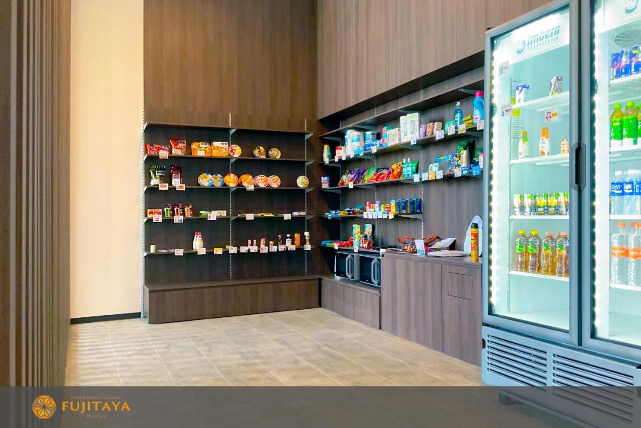 Fujitaya Queretaro 호텔 외부 사진 A convenience store in Fujita, Japan